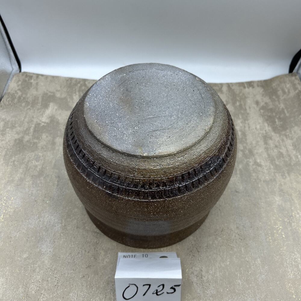 Rustic Bizen Ware Pot/Vase - Picture 6 of 9